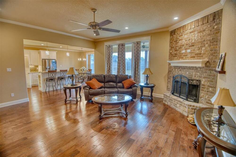Photo of Livingroom in Bullard