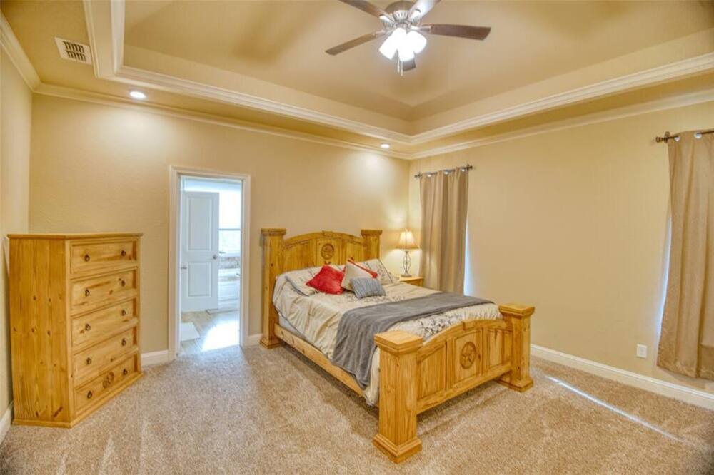 Photo of Bedroom in Bullard