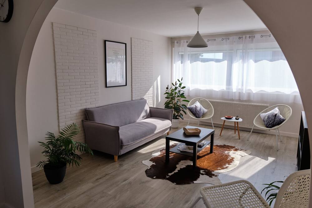 Photo of Livingroom in Ancely
