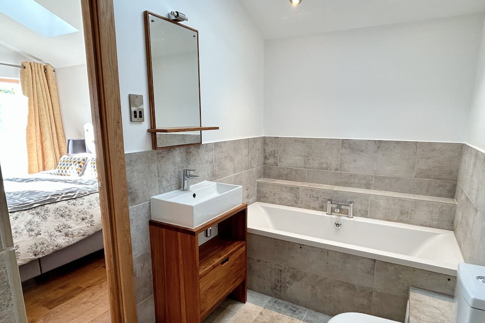 Photo of Bathroom in Nettleton