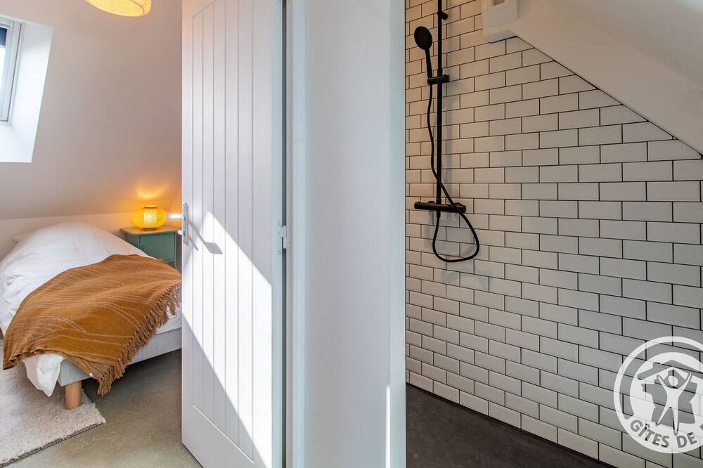 Photo of Bathroom in Val-du-Layon