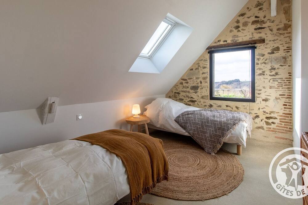 Photo of Bedroom in Val-du-Layon