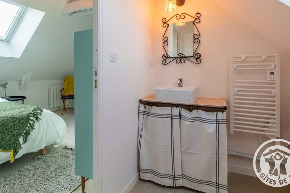 Photo of Bathroom in Val-du-Layon