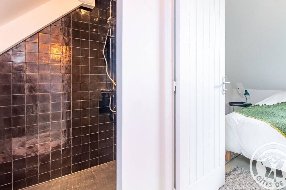 Photo of Bathroom in Val-du-Layon