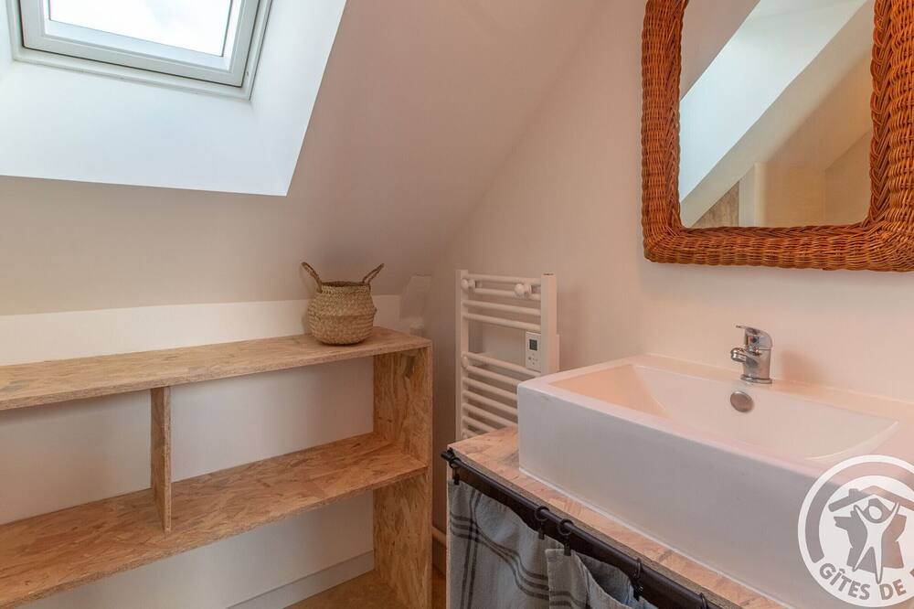 Photo of Bathroom in Val-du-Layon