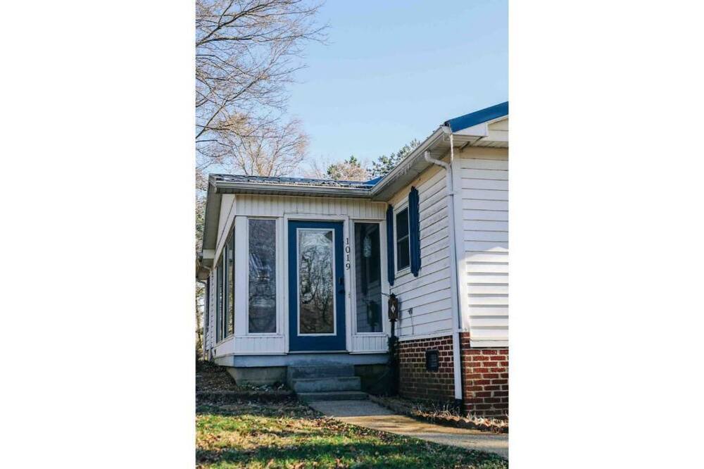 Photo of Outdoor in Clarksville