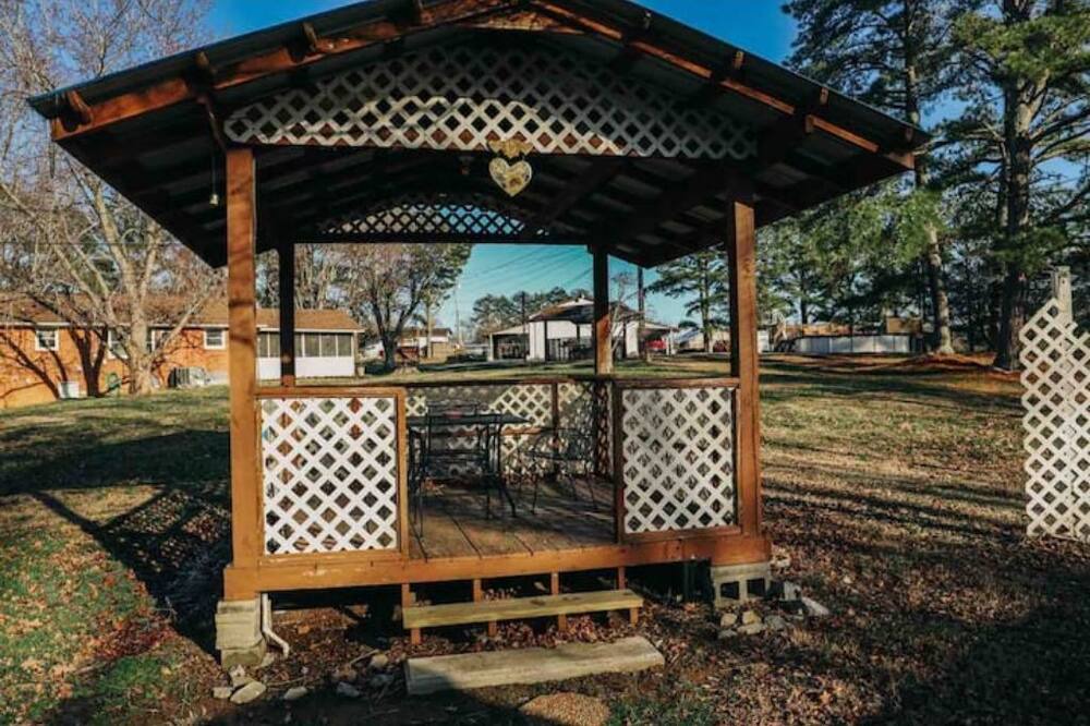 Photo of Outdoor in Clarksville