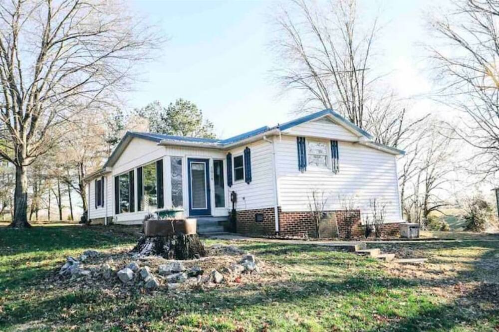 Photo of Outdoor in Clarksville