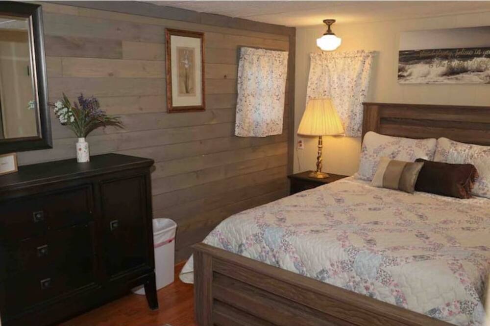 Photo of Bedroom in Clarksville