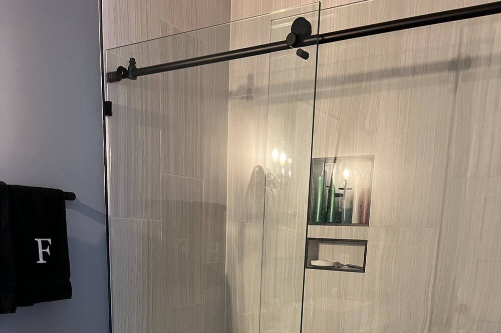 Photo of Bathroom in Union Hall