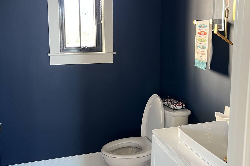Photo of Bathroom in Union Hall
