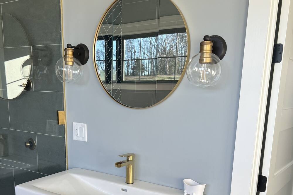 Photo of Bathroom in Union Hall