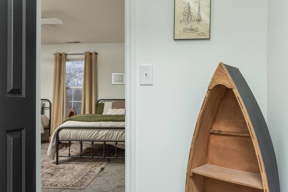 Photo of Bedroom in Chickamauga Lake