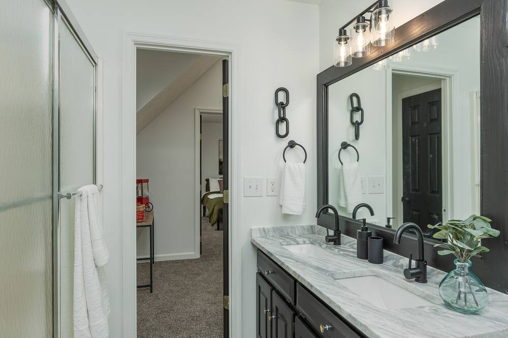 Photo of Bathroom in Chickamauga Lake
