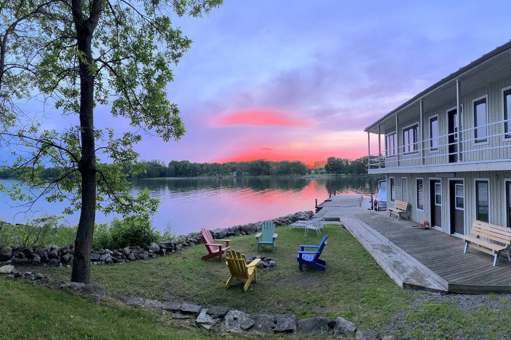 Photo of Outdoor in Howe Island