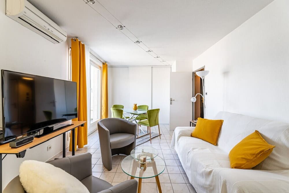 Photo of Livingroom in Aubagne