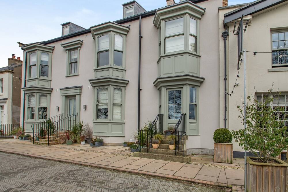 Photo of Outdoor in Middleton One Row