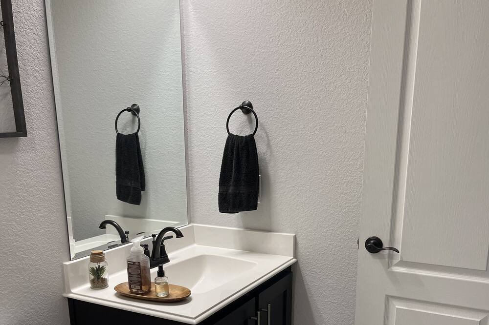 Photo of Bathroom in Elmo