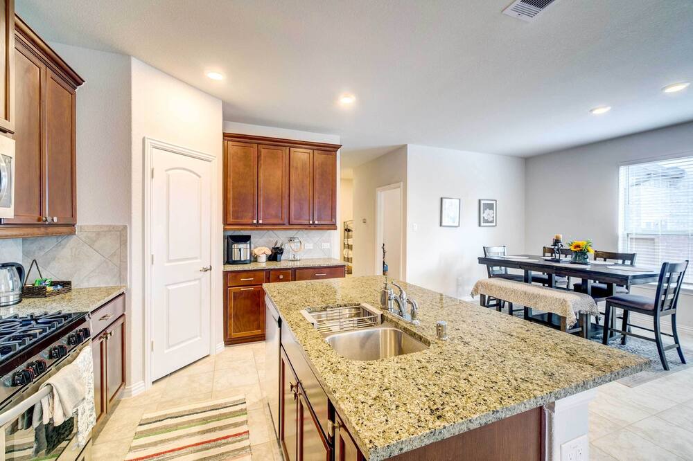 Photo of Kitchen in Willis