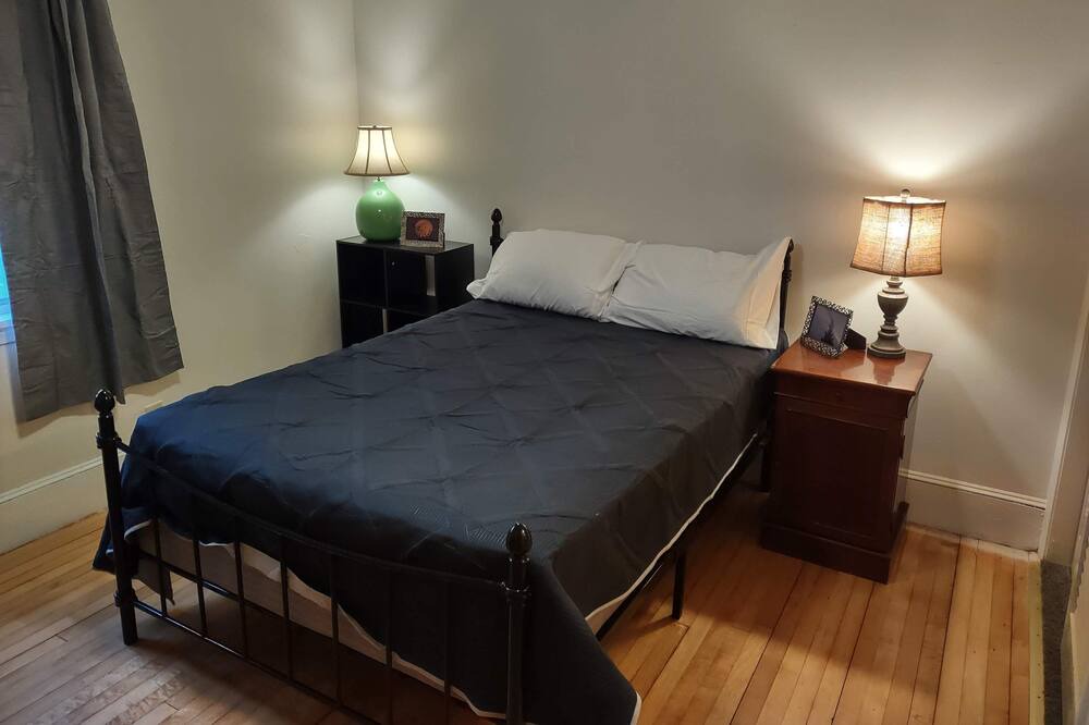 Photo of Bedroom in South Eliot