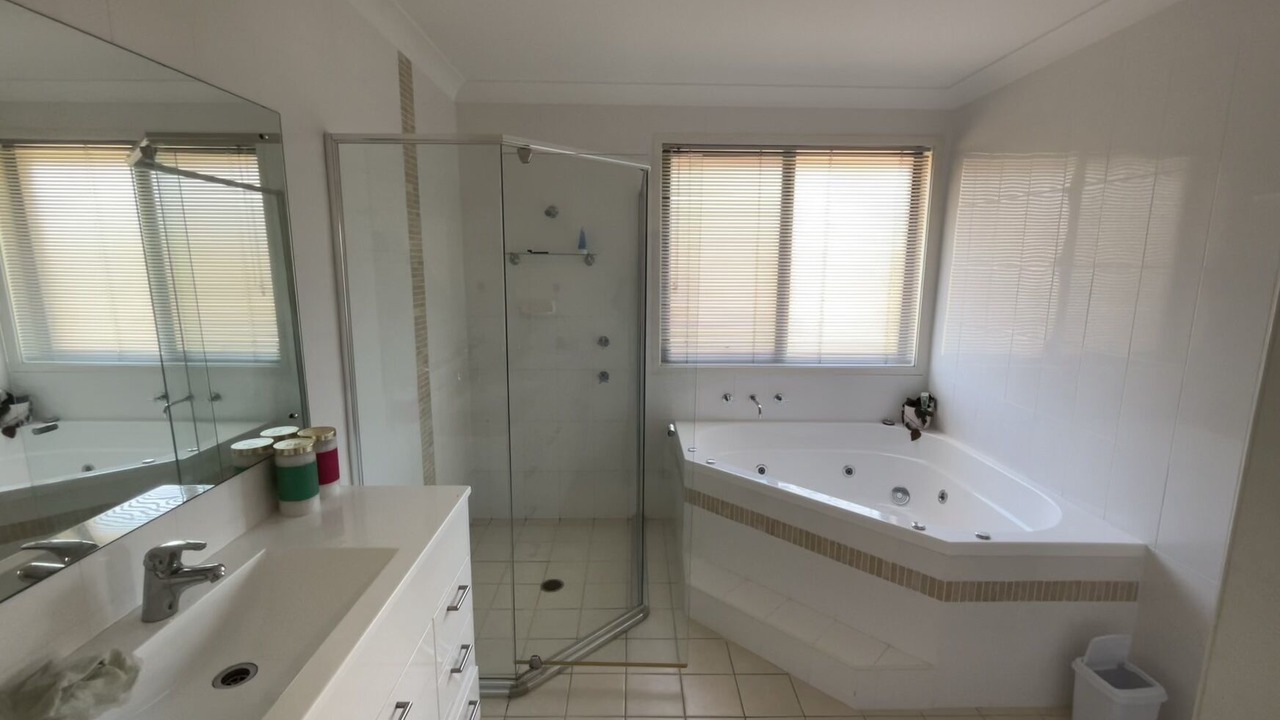 Photo of Others in Tascott