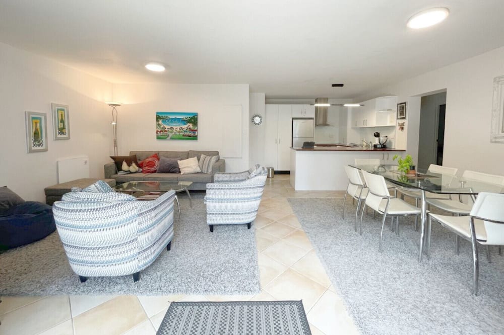 Photo of Bedroom in Onetangi