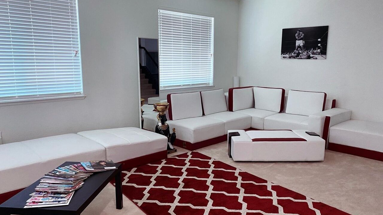 Photo of Livingroom in Pittsburg