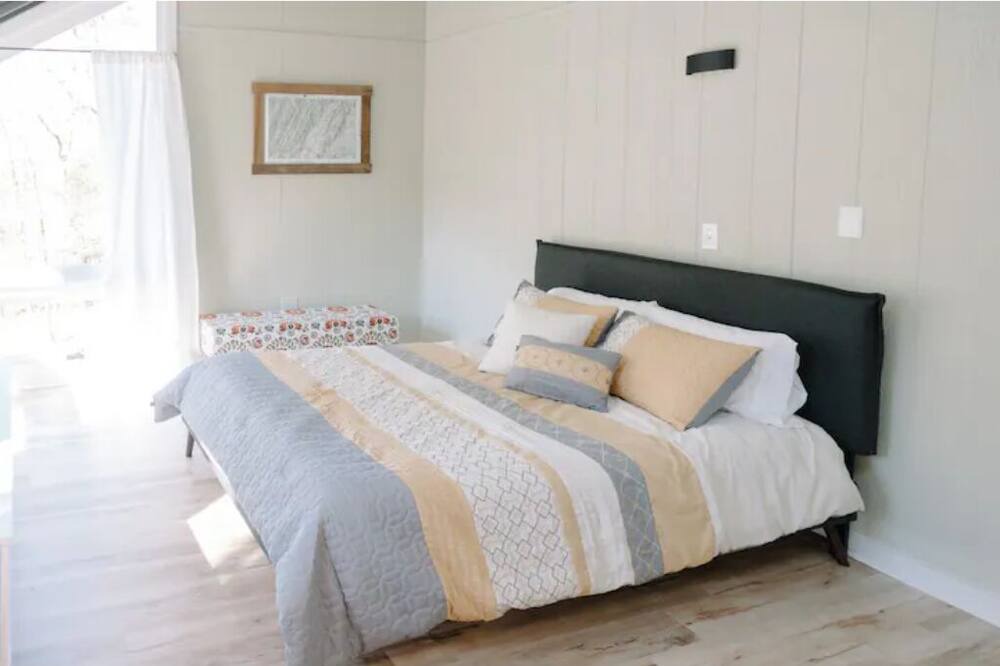 Photo of Bedroom in West Augusta