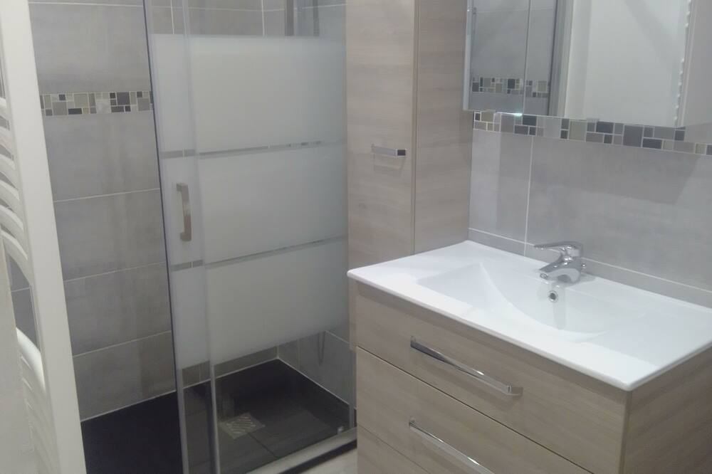 Photo of Bathroom in Monthureux-le-Sec