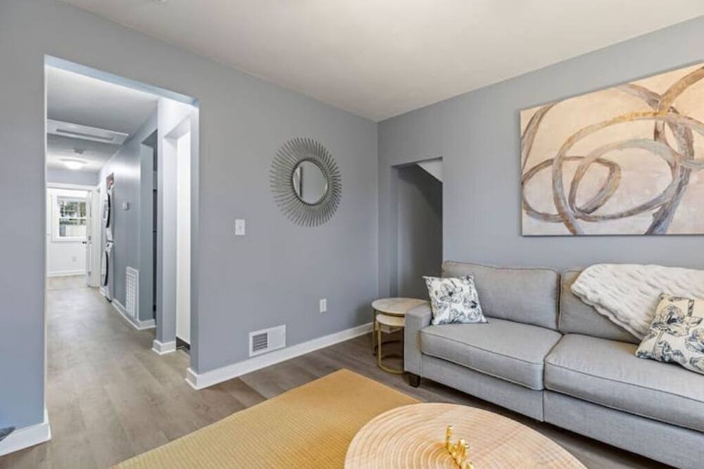 Photo of Livingroom in Syracuse