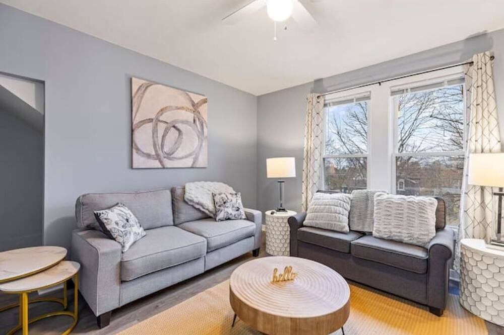 Photo of Livingroom in Syracuse