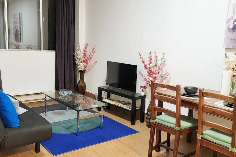 Photo of Livingroom in Shaughnessy Village