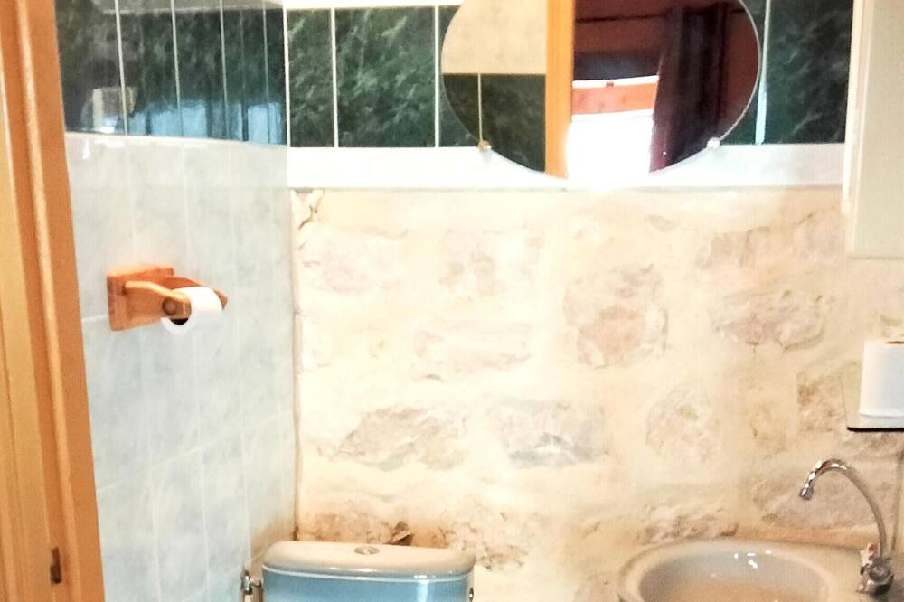 Photo of Bathroom in Lectoure
