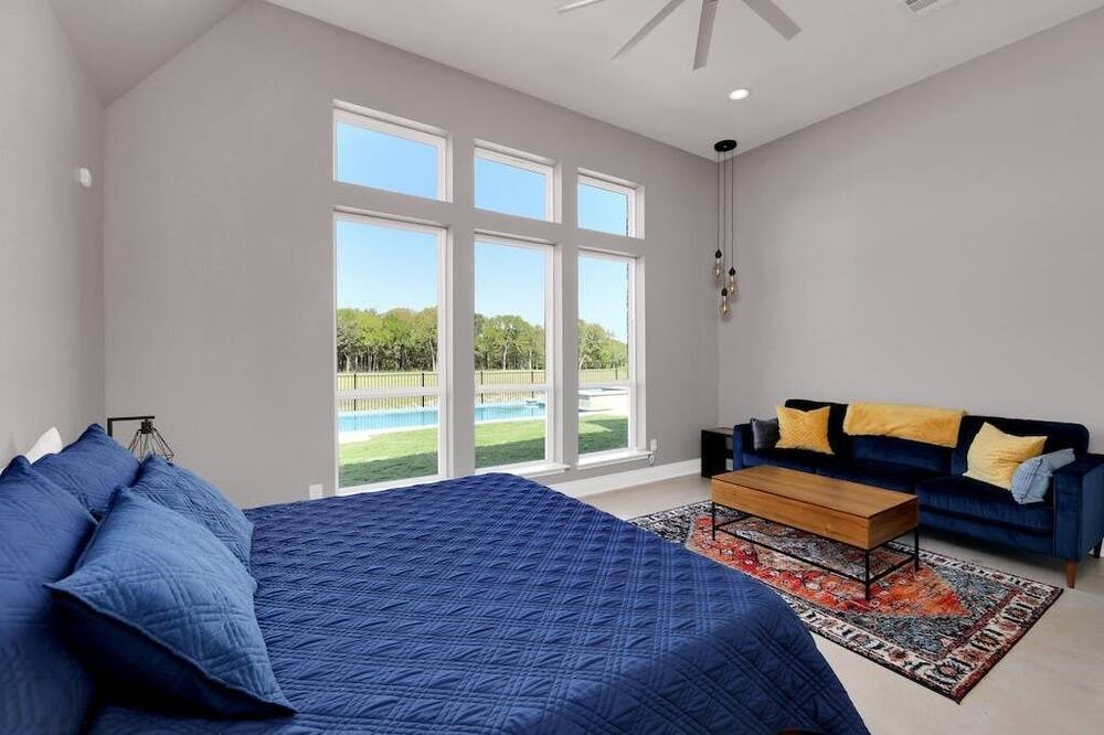 Photo of Bedroom in Shadow Glen