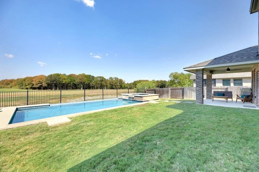 Photo of Outdoor in Shadow Glen