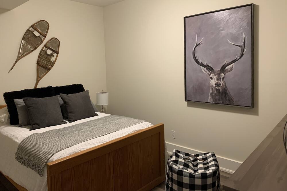 Photo of Bedroom in Meaford