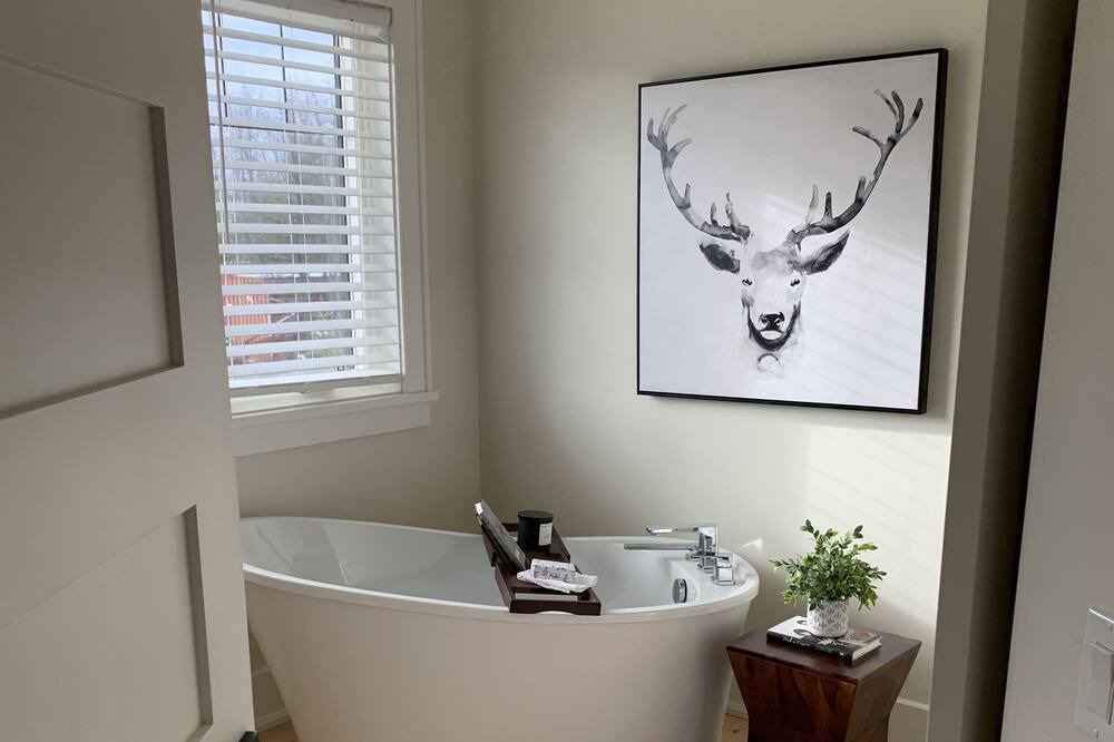 Photo of Bathroom in Meaford
