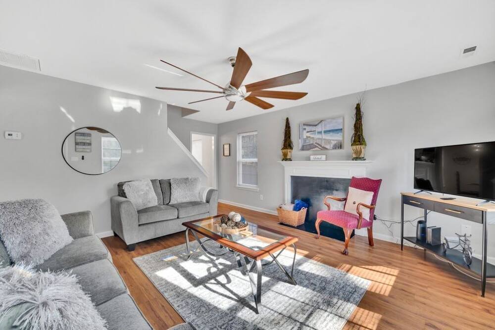 Photo of Livingroom in Harrisburg