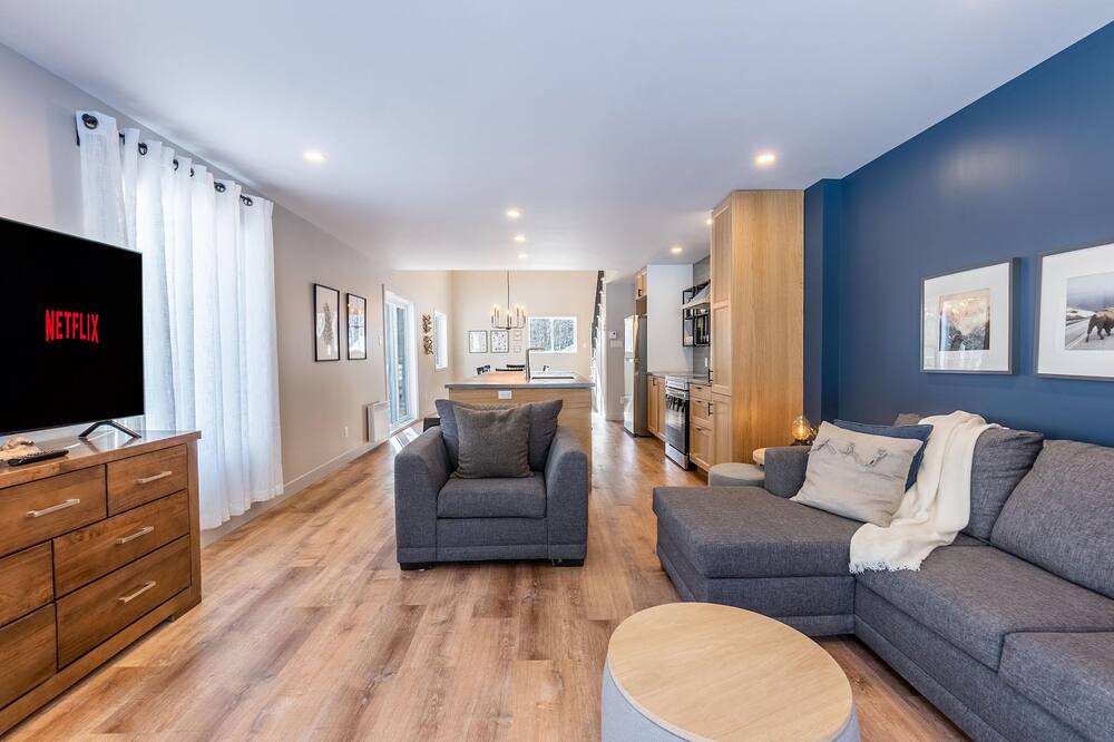 Photo of Livingroom in Morin Heights