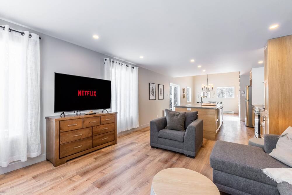 Photo of Livingroom in Morin Heights