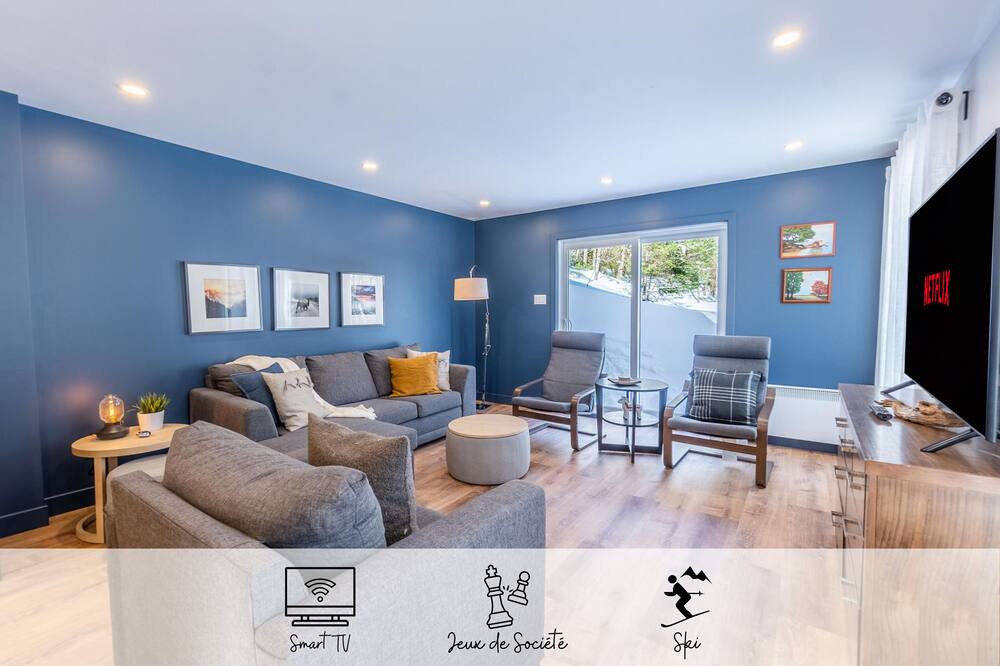 Photo of Livingroom in Morin Heights
