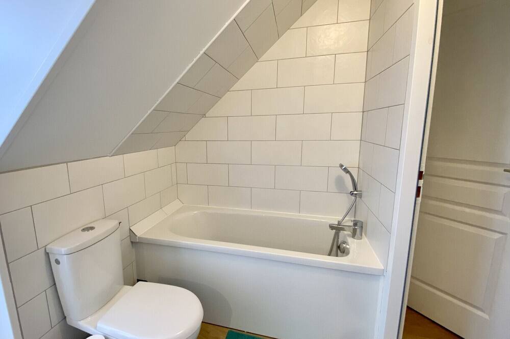 Photo of Bathroom in Cambron