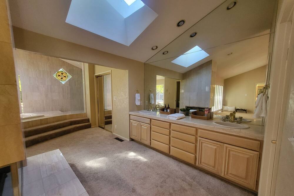 Photo of Bathroom in Arden-Arcade