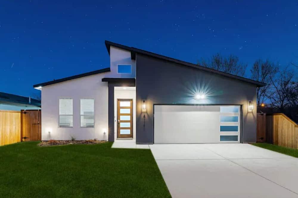 Photo of Outdoor in West Dallas