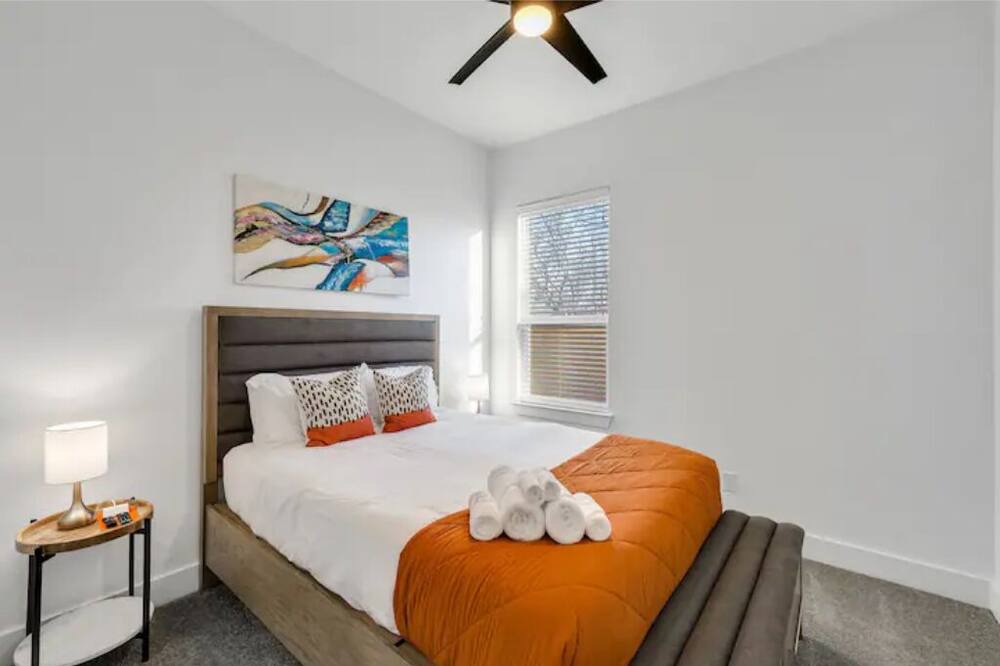 Photo of Bedroom in West Dallas