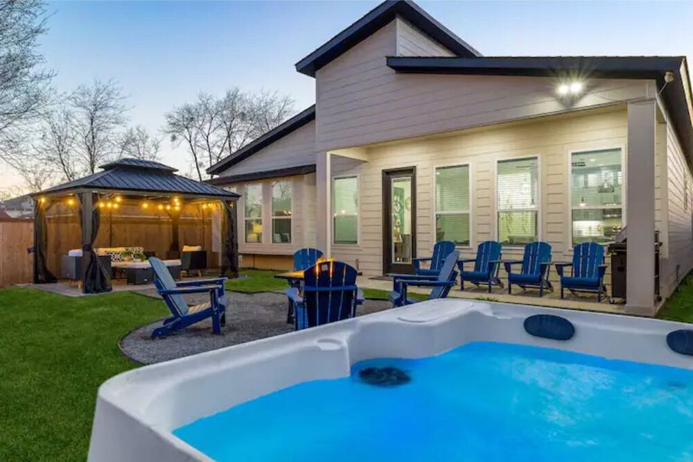 Photo of Outdoor in West Dallas