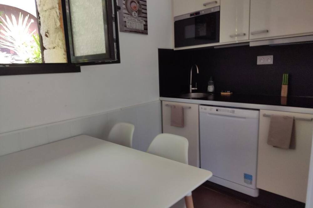 Photo of Kitchen in Peret
