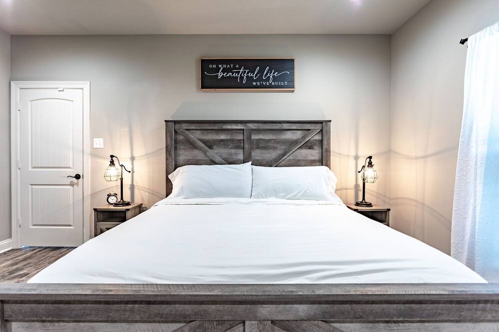 Photo of Bedroom in Golinda