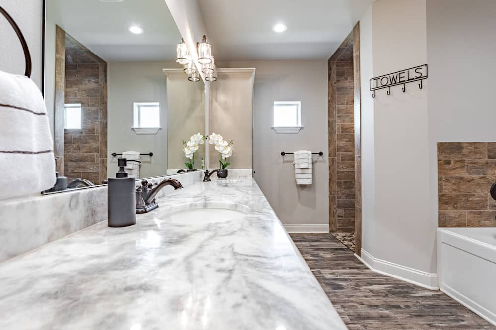 Photo of Bathroom in Golinda