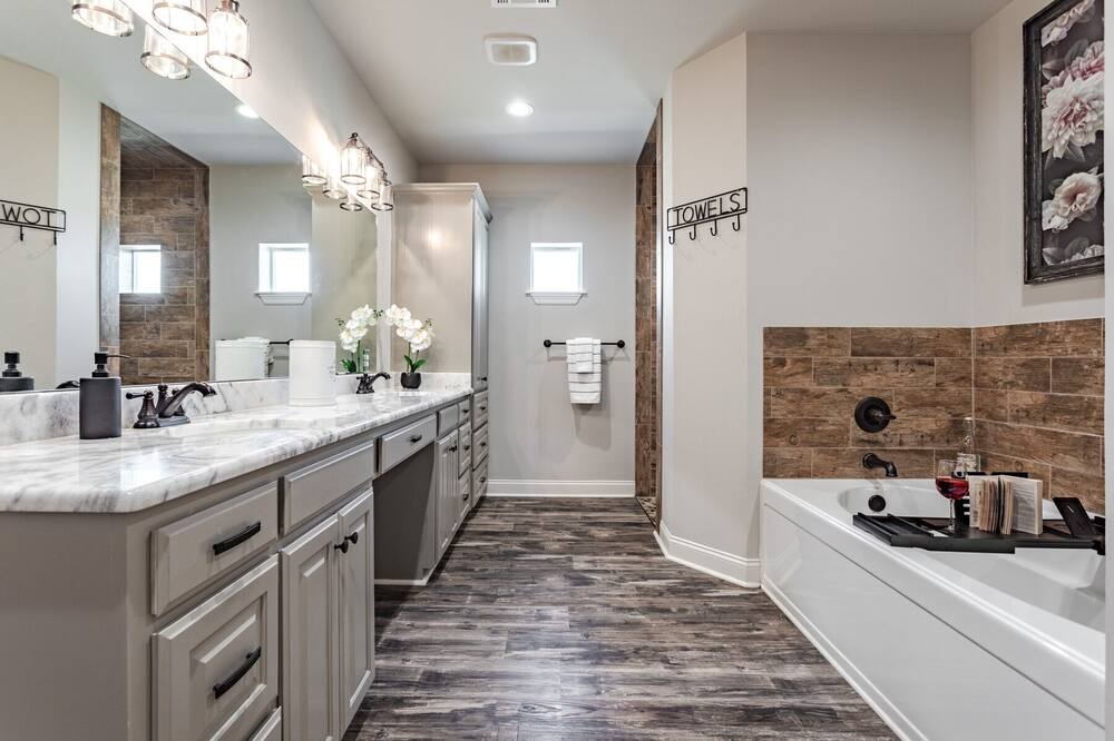 Photo of Bathroom in Golinda